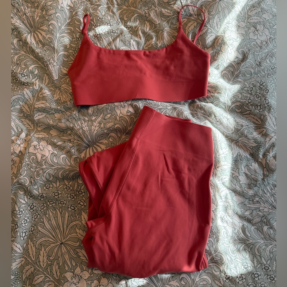 Bandier Le Ore Bonded Legging & Bella Bra